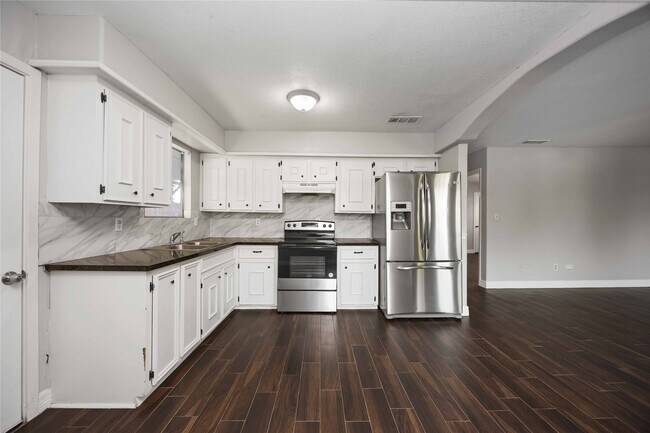 Building Photo - 4914 27th St E