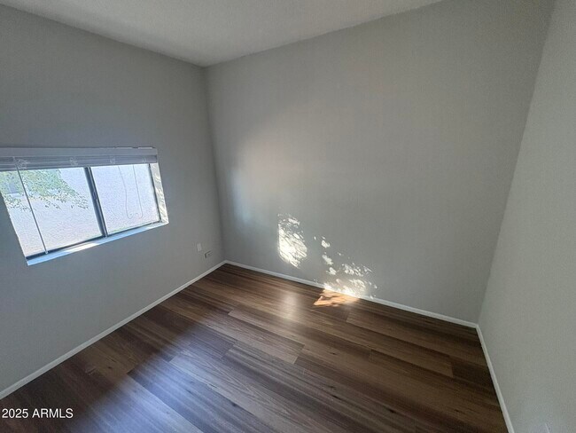 Building Photo - 1301 W 3rd St