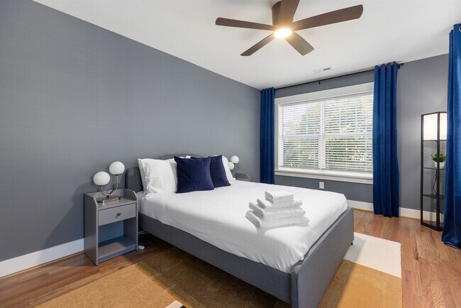 Building Photo - 806 Colorado Ave