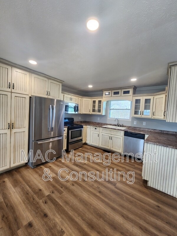 Building Photo - 4680 S Grundy Quarles Hwy