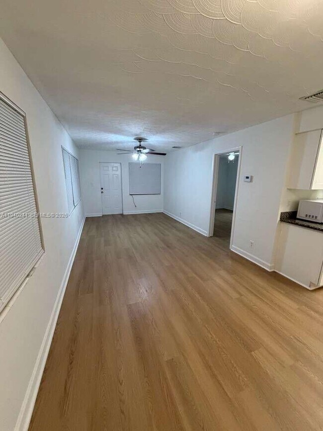 Building Photo - 1221 NW 5th Ave