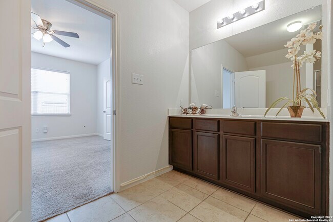 Building Photo - 7810 Creekshore Cove
