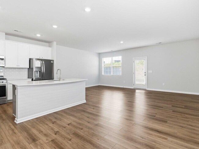 Building Photo - 211 Stellate Pl