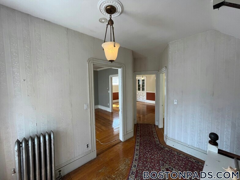 Building Photo - 12 Gilman Terrace