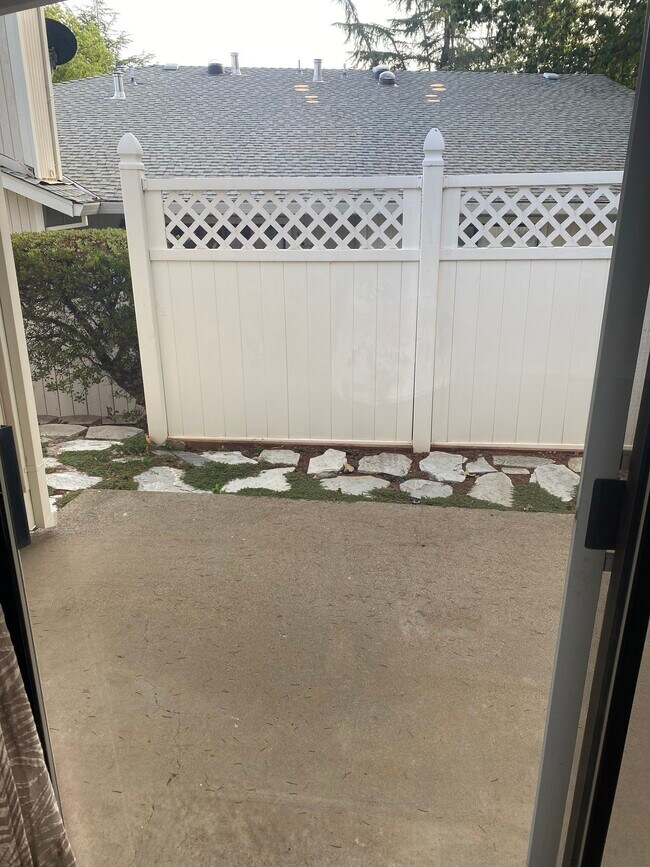 Building Photo - 2239 Country Villa Ct