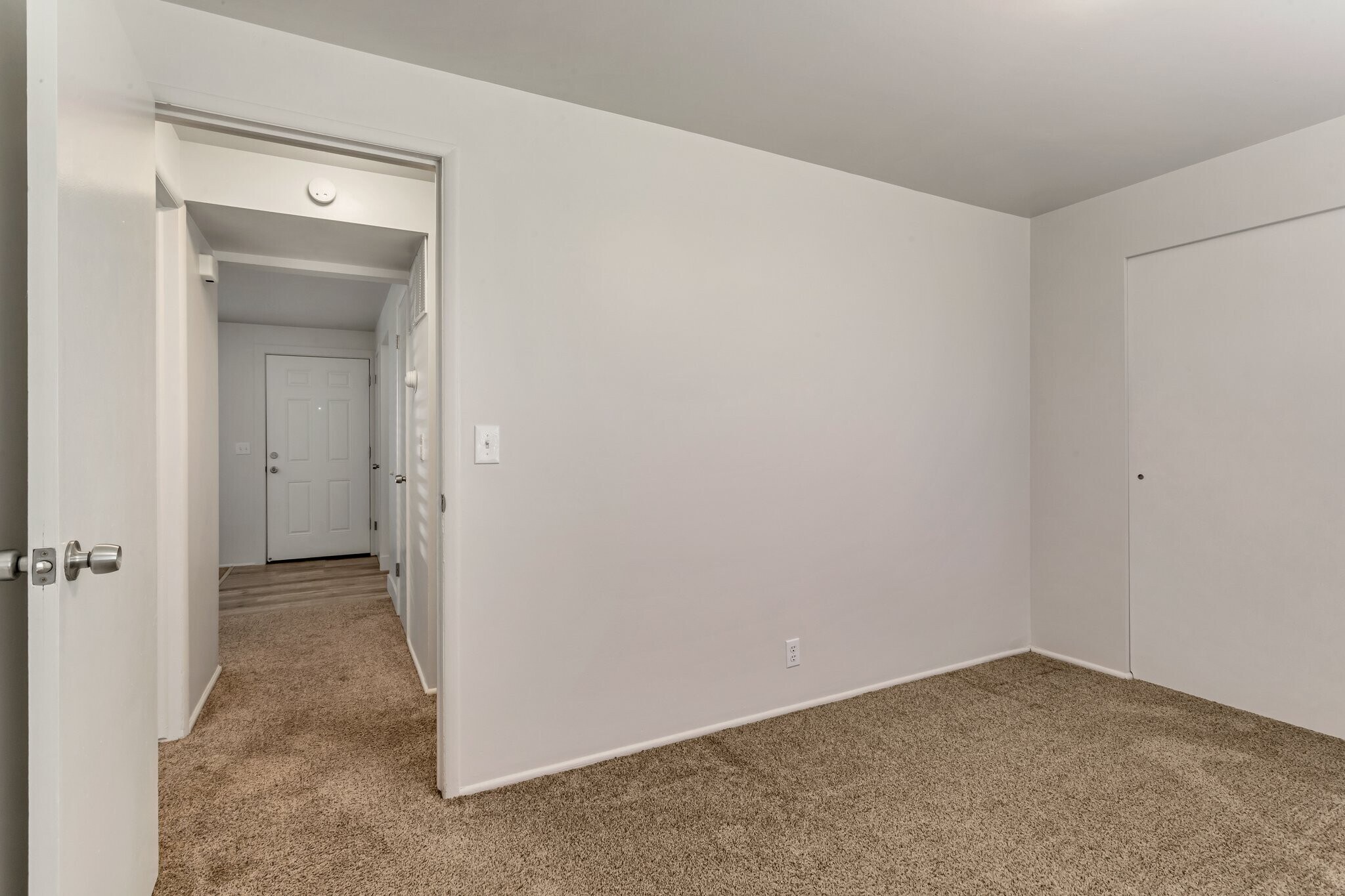 Building Photo - 2115 E 3300 S