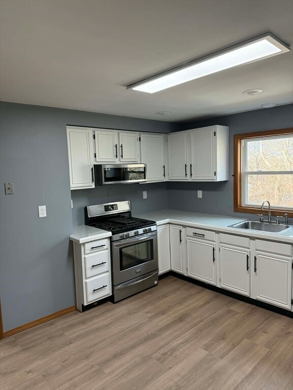 Building Photo - 6 Lawn St