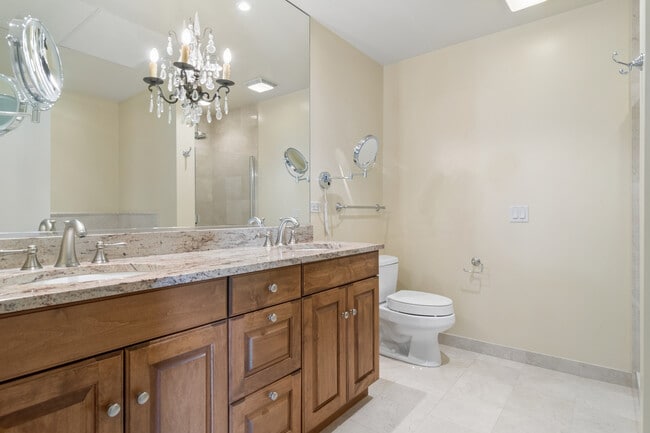 Building Photo - 310 S Michigan Ave