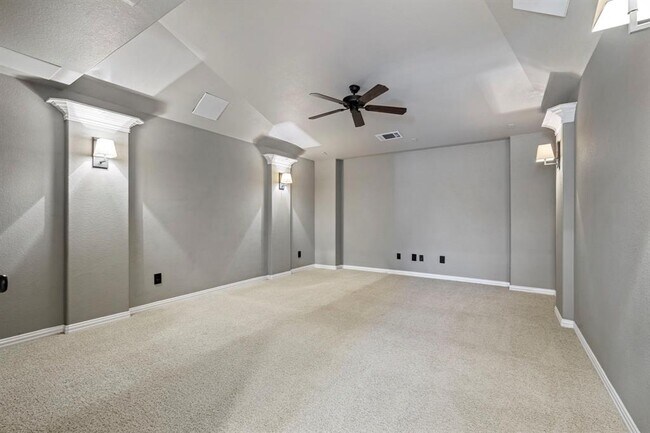 Building Photo - 139 Monterrey Bend