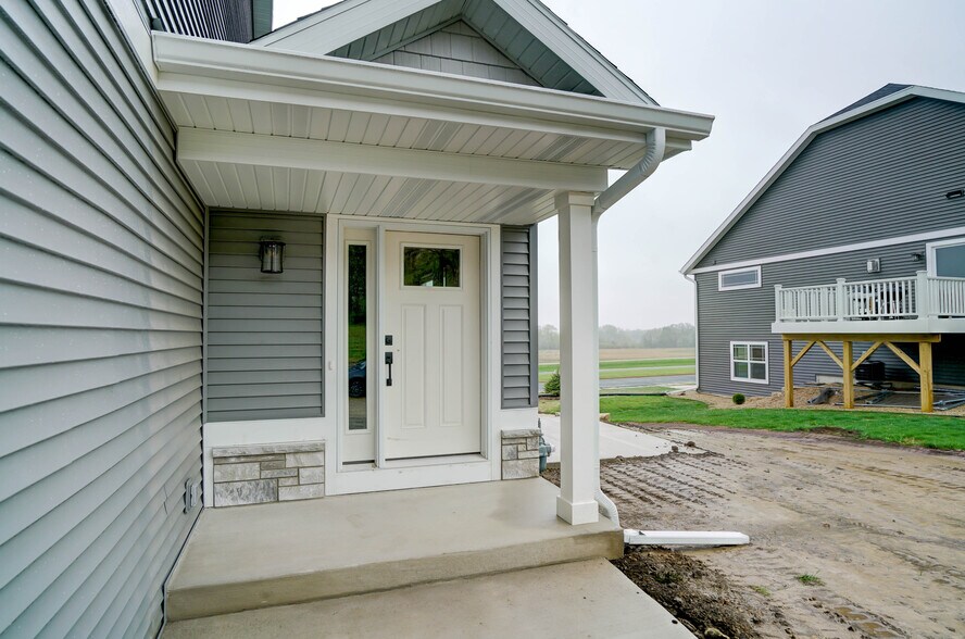 Building Photo - 440 Odyssey Ct