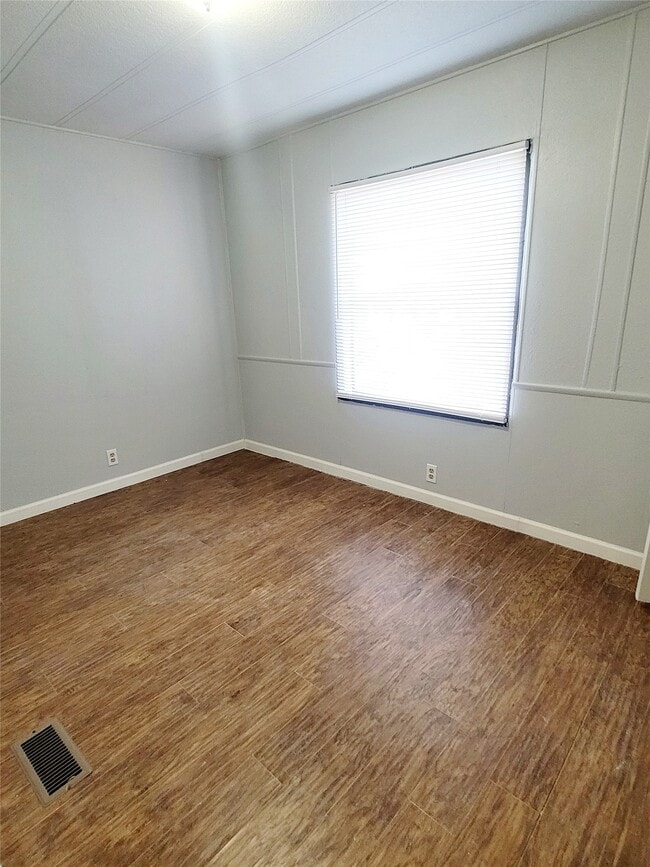 Building Photo - 3234 Bobbie Ln