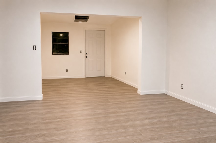 Building Photo - 4968 Alder Dr