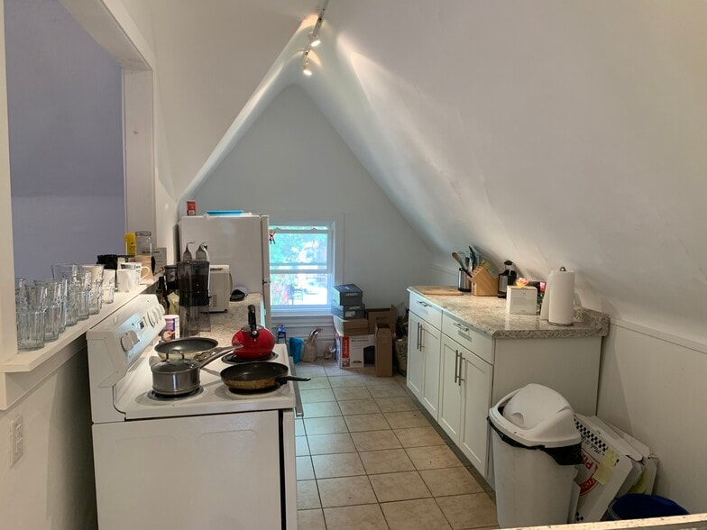 View into kitchen from entrance - 351 Stratford Ave