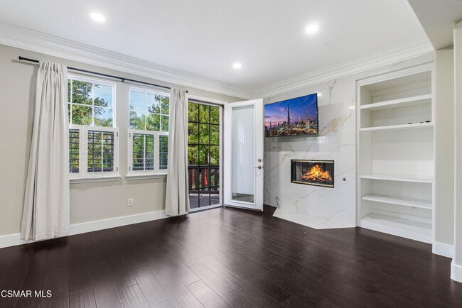 Building Photo - 504 Rustic Hills Dr