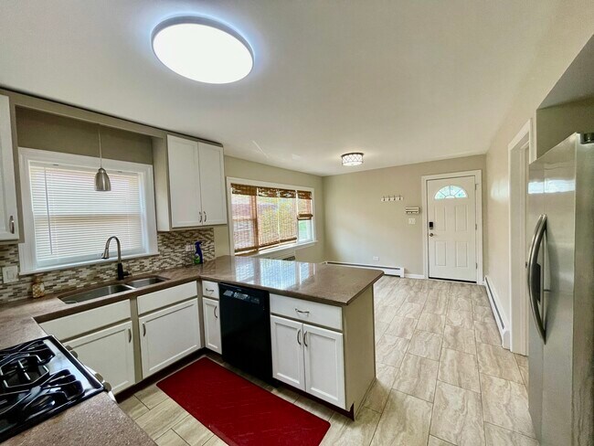 Building Photo - 5158 N Elston Ave
