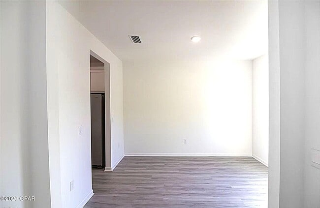 Building Photo - 30 Sandywoods Ct
