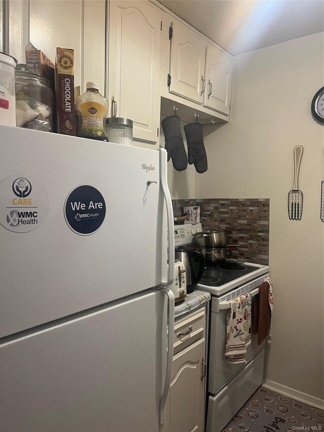 Building Photo - 35 Park Ave