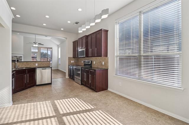 Building Photo - 588 Louder Way