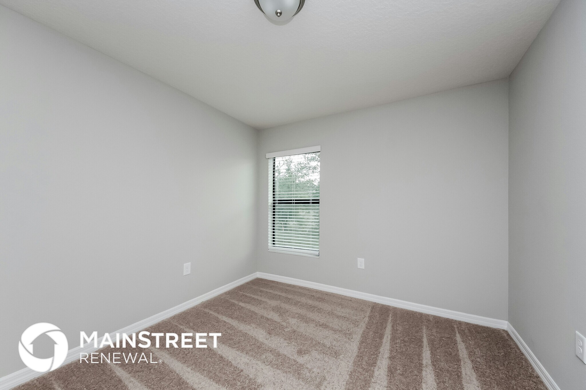 Building Photo - 387 Begonia Ct