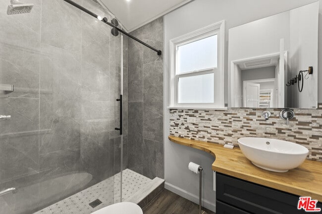 Building Photo - 2654 33rd St