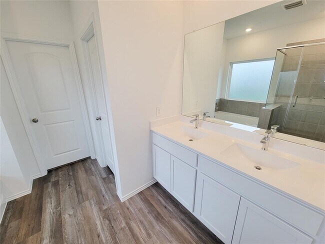Building Photo - 27410 Oasis Rdg Dr