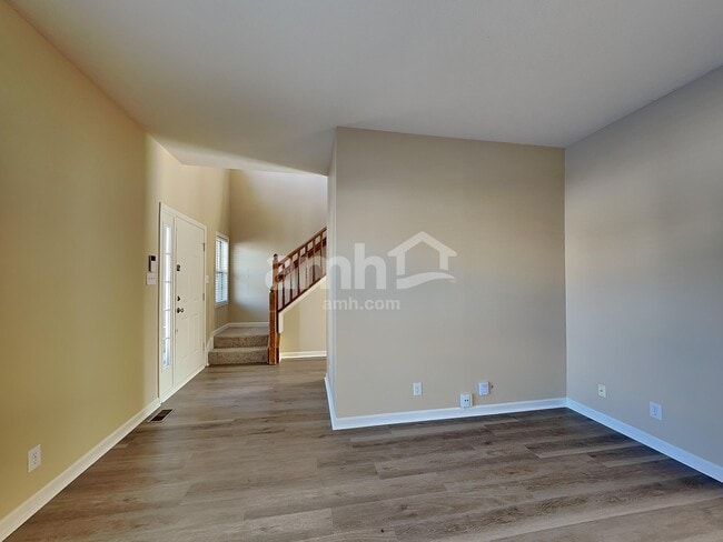 Building Photo - 5745 Turnbull Ct