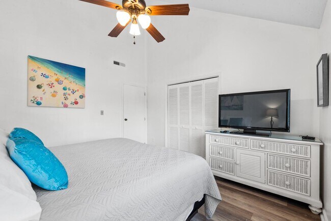 Building Photo - 3700 Golf Colony Ln