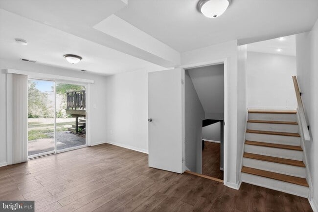 Building Photo - 9276 Soaring Hill Rd