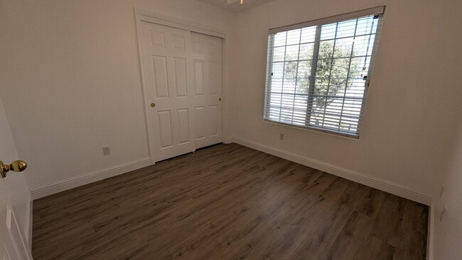 Building Photo - Large & Beautiful 4 Bedroom 2 Bath Custom ...