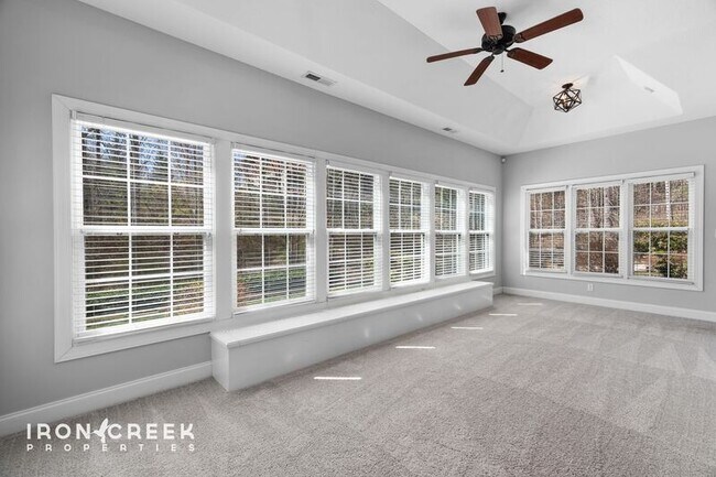 Building Photo - 1904 Bearberry Ln