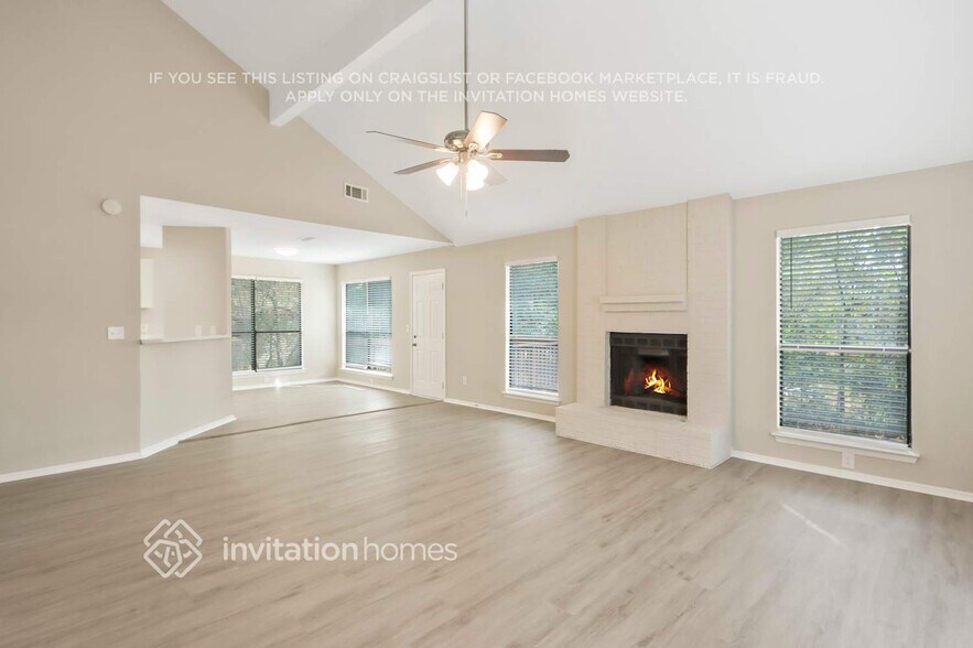 Building Photo - 2120 Hunters Ridge Dr