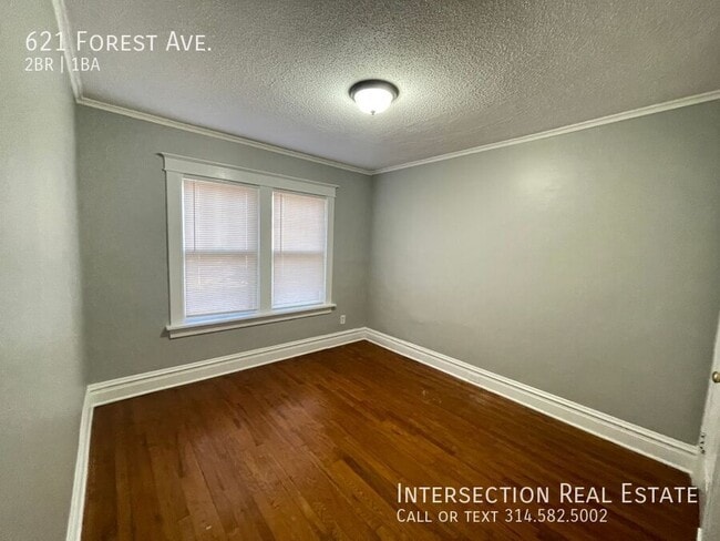 Building Photo - 621 Forest Ave
