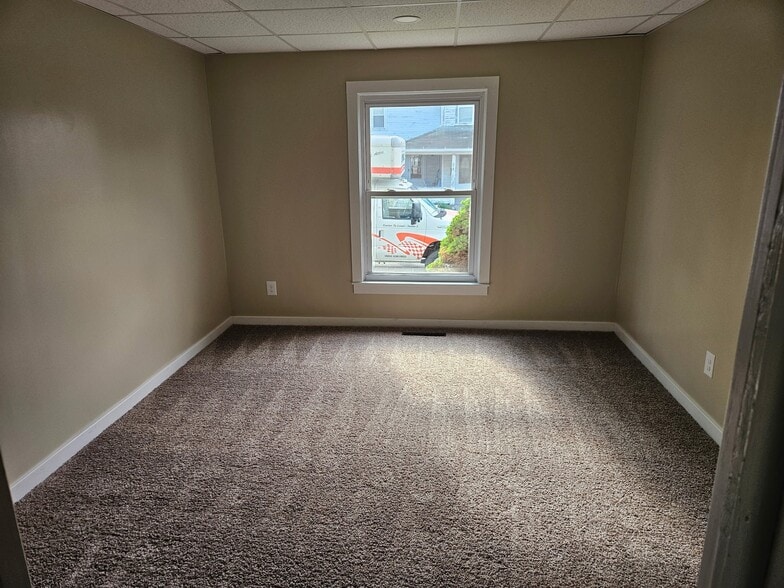 Building Photo - 301303-303 Summerhill Ave