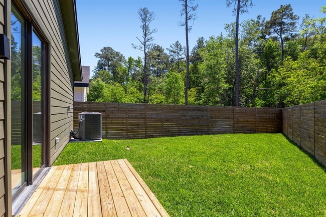 Building Photo - 10941 Bluebird Pl