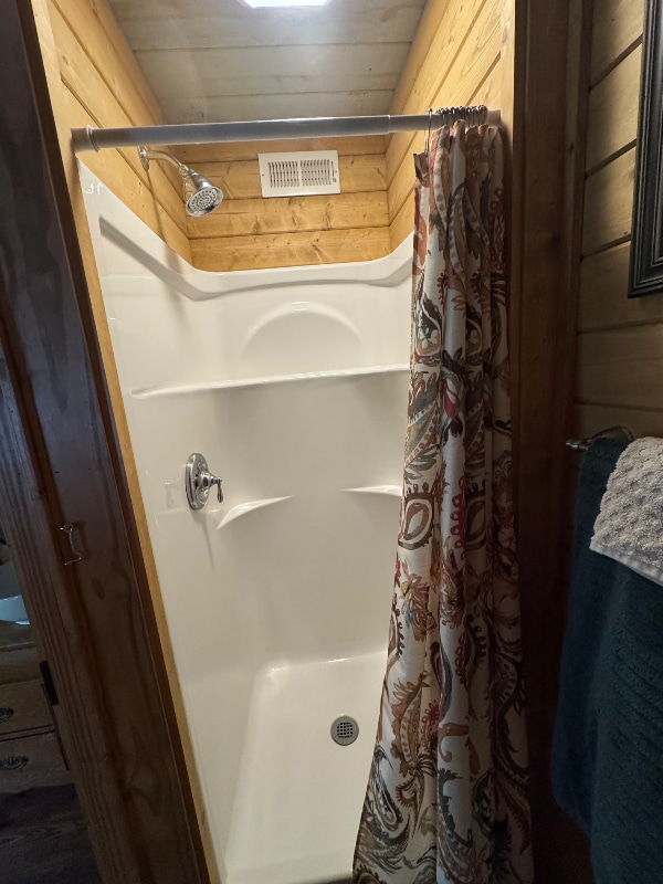 Building Photo - 369 Lawson Rd