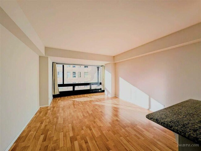 Building Photo - 1177 California St