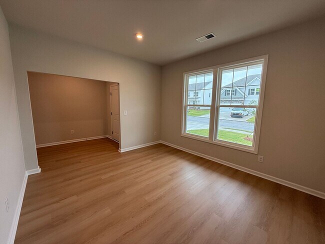 Building Photo - 3099 Blenheim Ct