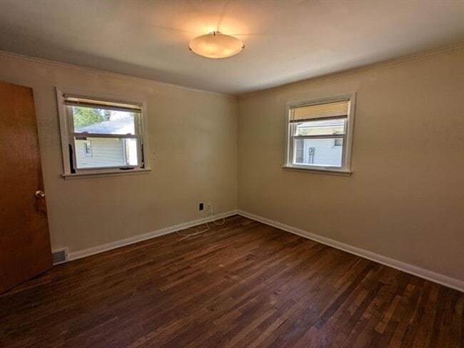 Building Photo - 4322 Doncaster Dr