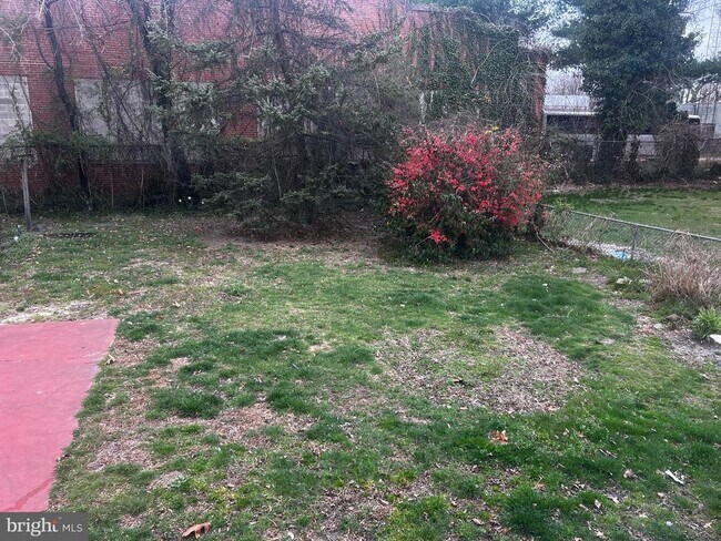 Building Photo - 125 Tilton St