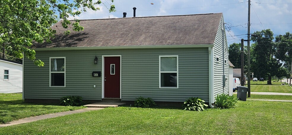 Primary Photo - 800 Draper St