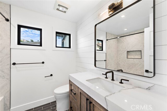 Building Photo - 980 Meadowlark Ln