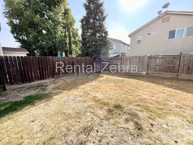 Building Photo - 1386 Dynes St