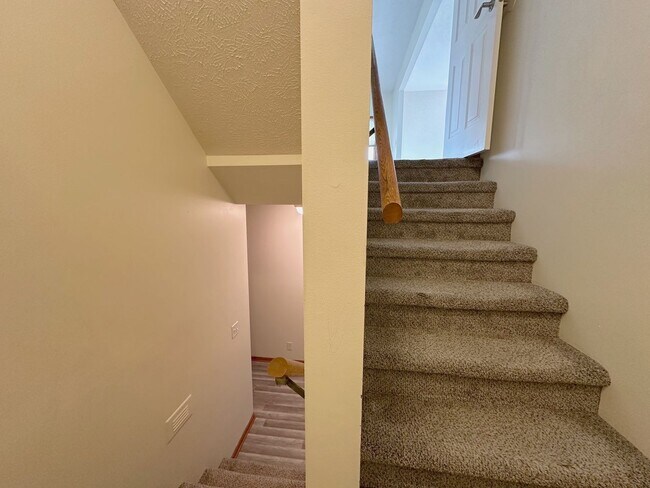 Building Photo - 8621 Lavender Cir