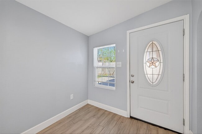 Building Photo - 7454 Navidad Rd