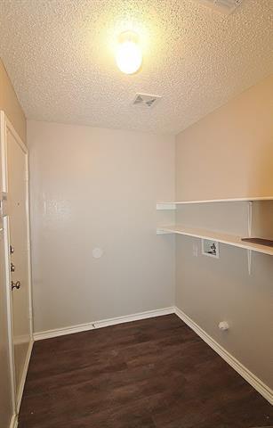 Building Photo - 300 Rosewood Ln