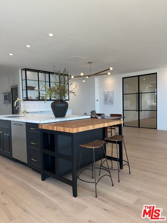 Building Photo - 3616 Shoreheights Dr