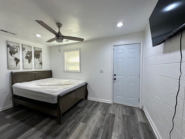 Building Photo - 1004 Grace St