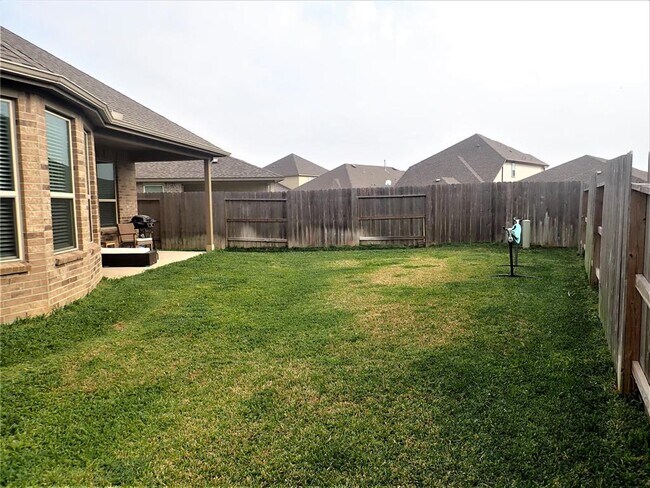 Building Photo - 24911 Prairie Briar Cir