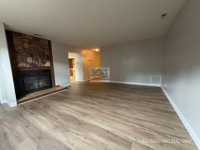 Building Photo - 6987 Gayle Lyn Ln