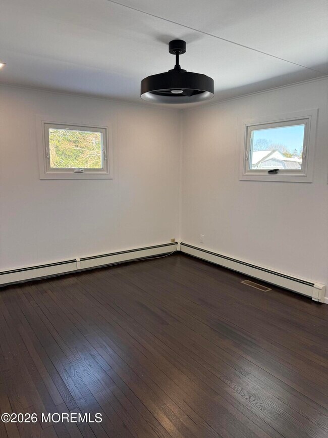 Building Photo - 474 Monmouth Rd